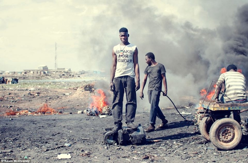 Οι νέες τεχνολογίες μάς αλλάζουν τη ζωή -Στη Γκάνα πεθαίνουν στον μεγαλύτερο σκουπιδότοπο ηλεκτρονικών συσκευών στον κόσμο [εικόνες]  | iefimerida.gr 11