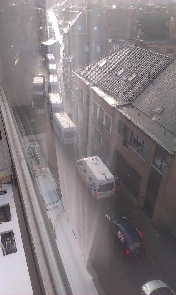 Λήξη συναγερμού στο Βέλγιο: Συνελήφθησαν οι ένοπλοι που κρατούσαν όμηρο [εικόνες] | iefimerida.gr 11