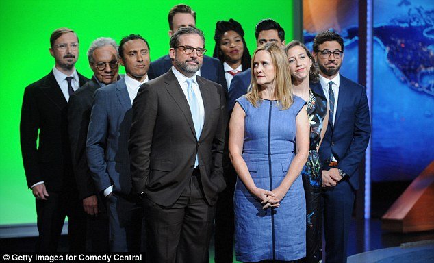 Ο Τζον Στιούαρτ αποχαιρέτισε το κοινό του Daily Show [εικόνες] | iefimerida.gr 2