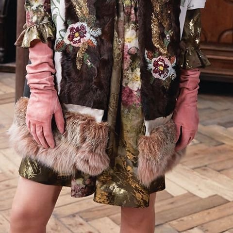 Τα γάντια της Μελάνια Τραμπ έγιναν στη Γαλλία -Τα «άκουσε» η επιχείρηση [εικόνες] | iefimerida.gr 9