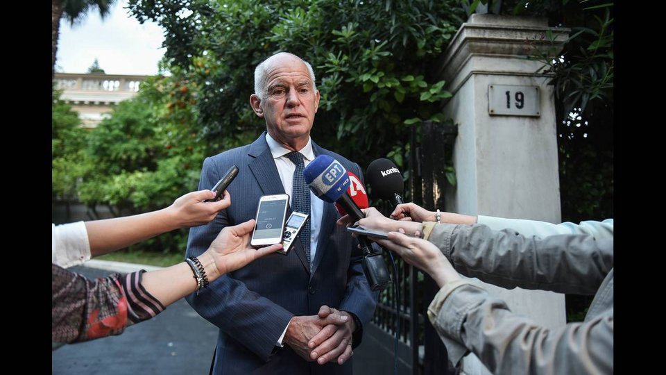 Προβληματισμός στη Χαριλάου Τρικούπη από τις κινήσεις του Γ. Παπανδρέου ως... ΥΠΕΞ | iefimerida.gr 1