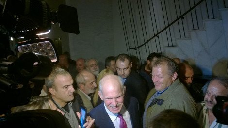 Προσκλητήριο Παπανδρέου για νέο κόμμα - «Ας ξαναβρεθούμε, πάρτε στα χέρια σας την υπόθεση» είπε στο Ηράκλειο [βίντεο&εικόνες] | iefimerida.gr 2