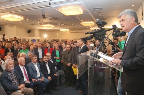 Προσκλητήριο Παπανδρέου για νέο κόμμα - «Ας ξαναβρεθούμε, πάρτε στα χέρια σας την υπόθεση» είπε στο Ηράκλειο [βίντεο&εικόνες] | iefimerida.gr 3