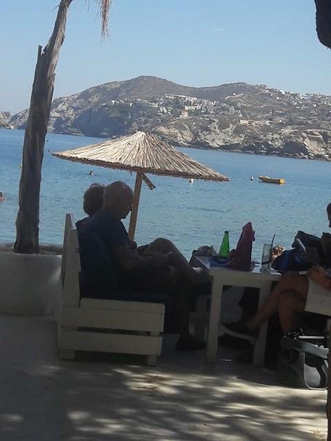 Το πουρμπουάρ που άφησε ο Γιώργος Παπανδρέου σε σερβιτόρο στο Ηράκλειο [εικόνα] | iefimerida.gr 0