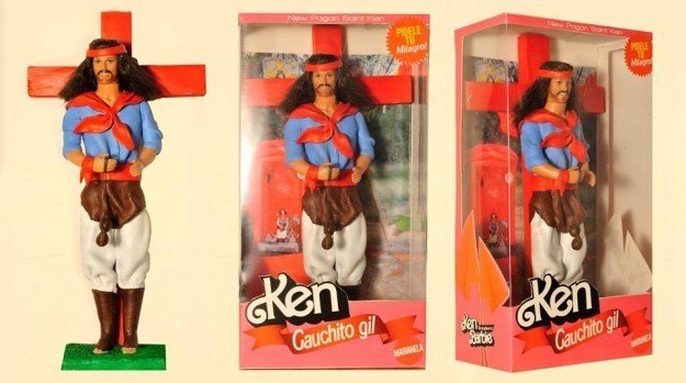 Σάλος με τις Μπάρμπι που μοιάζουν με την Παναγιά και τον Κεν σε ρόλο... Εσταυρωμένου [εικόνες&βίντεο] | iefimerida.gr 1