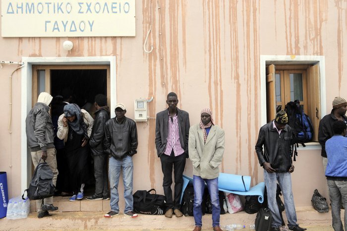 Αποκλεισμένοι στην Γαύδο περίπου 140 παράνομοι μετανάστες - Η δήμαρχος κάνει έκκληση για προμήθειες [εικόνες] | iefimerida.gr 2