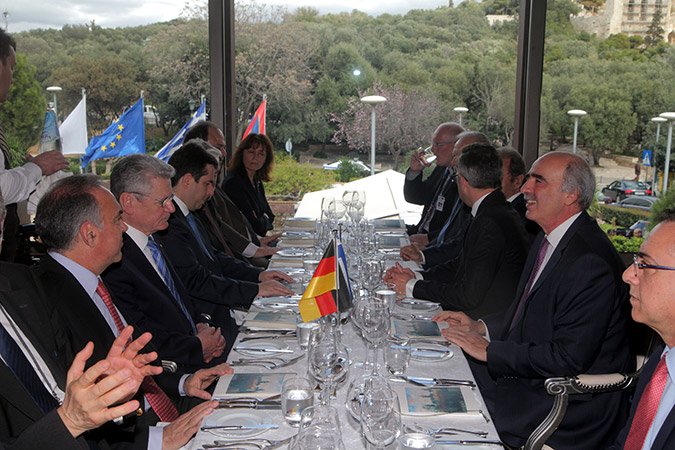 Στον Γκάουκ άρεσε η Ακρόπολη και ο ταραμάς, αλλά όχι οι αποζημιώσεις | iefimerida.gr 0