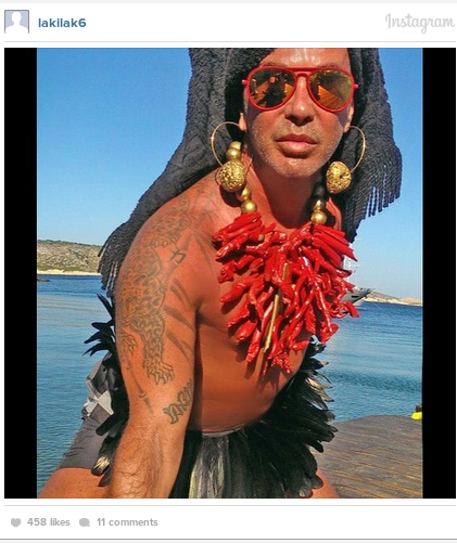 Ο Λάκης Γαβαλάς «πνίγεται» στα κοράλλια και βγάζει selfie [εικόνες] | iefimerida.gr 0