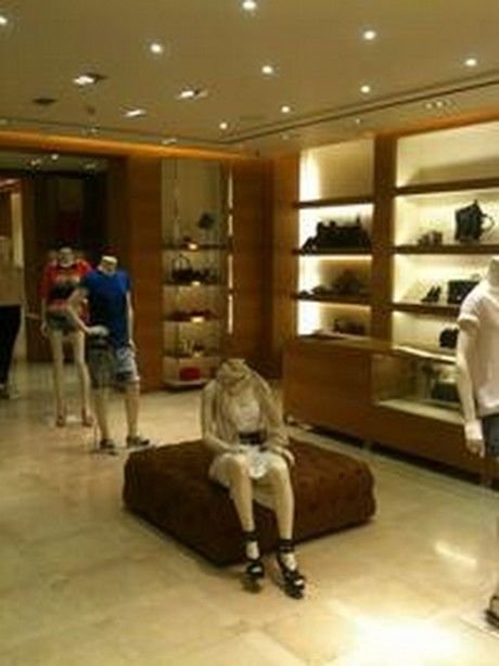 Παρά τα χρέη, ο Λάκης Γαβαλάς επιστρέφει με νέα επιχείρηση [εικόνες] | iefimerida.gr 1