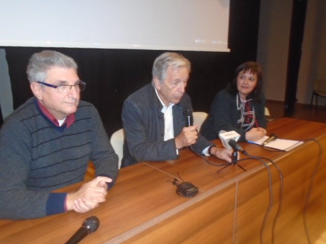  Κώστας Γαβράς από την Κοζάνη: «Ξέρω πόσο δύσκολη είναι η κατάσταση στην Ελλάδα» [εικόνες&βίντεο] | iefimerida.gr 1