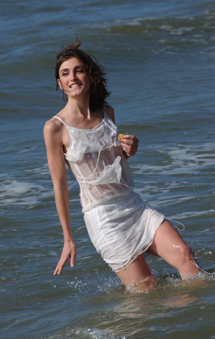 Αποκαλυπτική φωτογράφιση της Γκαγιέ του Ολάντ [εικόνες] | iefimerida.gr 2