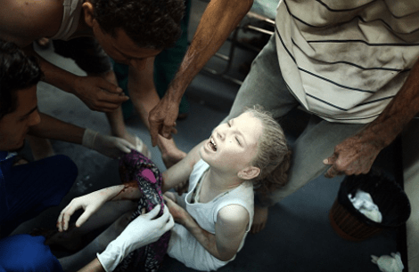 Αλλόφρονες άμαχοι Παλαιστίνιοι εγκαταλείπουν τα σπίτια τους -Εικόνες φρίκης στα νοσοκομεία της Γάζας [εικόνες] | iefimerida.gr 8