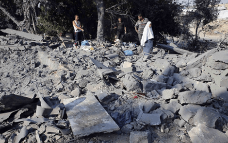 Αλλόφρονες άμαχοι Παλαιστίνιοι εγκαταλείπουν τα σπίτια τους -Εικόνες φρίκης στα νοσοκομεία της Γάζας [εικόνες] | iefimerida.gr 10