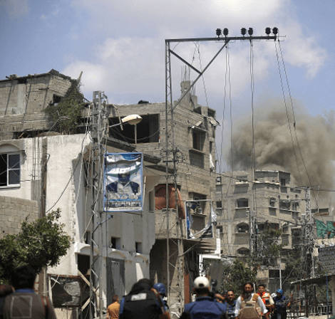 Αλλόφρονες άμαχοι Παλαιστίνιοι εγκαταλείπουν τα σπίτια τους -Εικόνες φρίκης στα νοσοκομεία της Γάζας [εικόνες] | iefimerida.gr 16