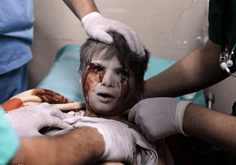 Αλλόφρονες άμαχοι Παλαιστίνιοι εγκαταλείπουν τα σπίτια τους -Εικόνες φρίκης στα νοσοκομεία της Γάζας [εικόνες] | iefimerida.gr 3