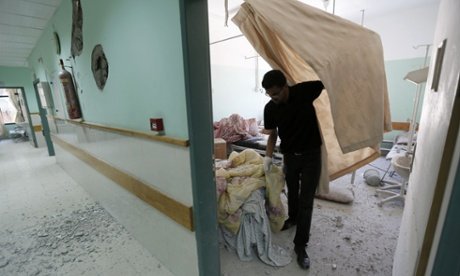 Το Ισραήλ χτύπησε με οβίδες νοσοκομείο στη Γάζα -Οι γιατροί κάνουν επεμβάσεις με το φως από την οθόνη του κινητού [εικόνες] | iefimerida.gr 4