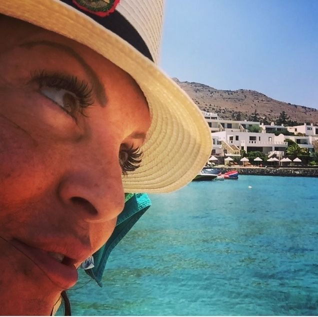 Η φωτογραφία της Γερμανού που δίχασε -Της είπαν ότι μοιάζει με τον Γαβαλά  [εικόνα]  | iefimerida.gr 0