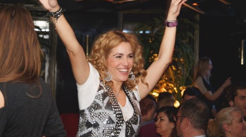 Τζένη Μπότση: Ξεσάλωσε παρέα με τον σύντροφό της [εικόνες]  | iefimerida.gr 0