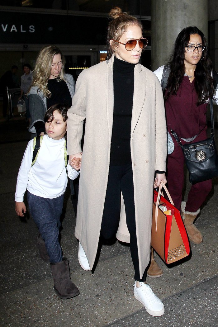 Πόσο δύσκολο είναι να έχεις μητέρα την Τζένιφερ Λόπεζ - Τα ταλαιπωρημένα δίδυμα [εικόνες]  | iefimerida.gr 1