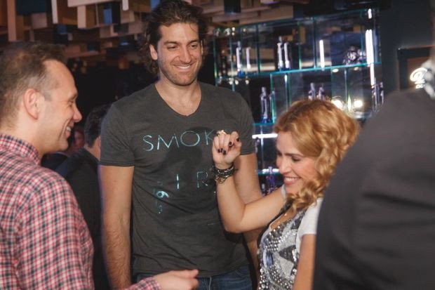 Τζένη Μπότση: Ξεσάλωσε παρέα με τον σύντροφό της [εικόνες]  | iefimerida.gr 1