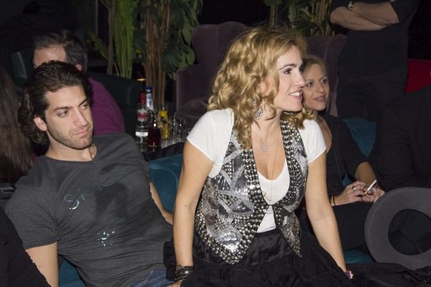 Τζένη Μπότση: Ξεσάλωσε παρέα με τον σύντροφό της [εικόνες]  | iefimerida.gr 2