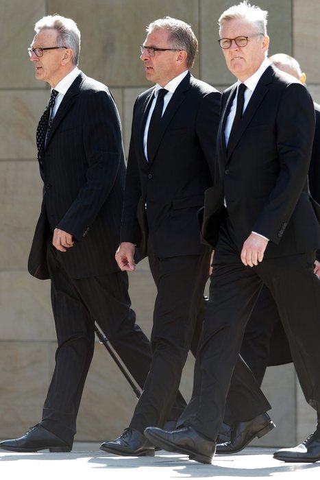 Η Ανγκελα Μέρκελ στο μνημόσυνο για τα θύματα της πτήσης της Germanwings  [εικόνες] | iefimerida.gr 3