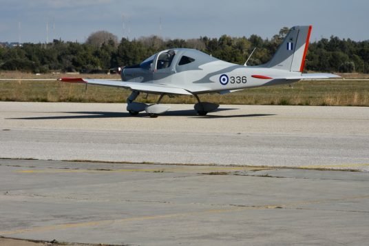Το νέο εκπαιδευτικό αεροσκάφος αντικαθιστά το Τ-41D