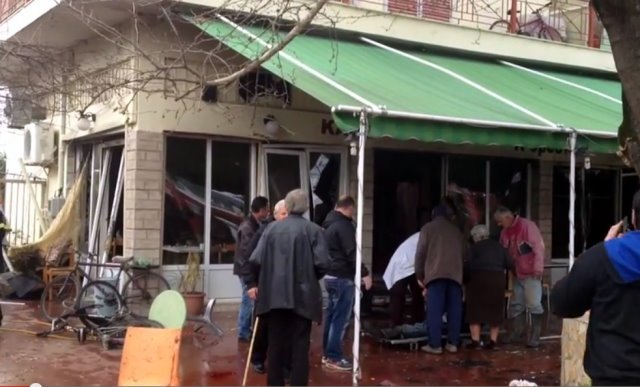 Τρόμος στην Αμφιλοχία: Εκρηξη φιάλης σε καφενείο με 16 τραυματίες [εικόνες & βίντεο] | iefimerida.gr 0