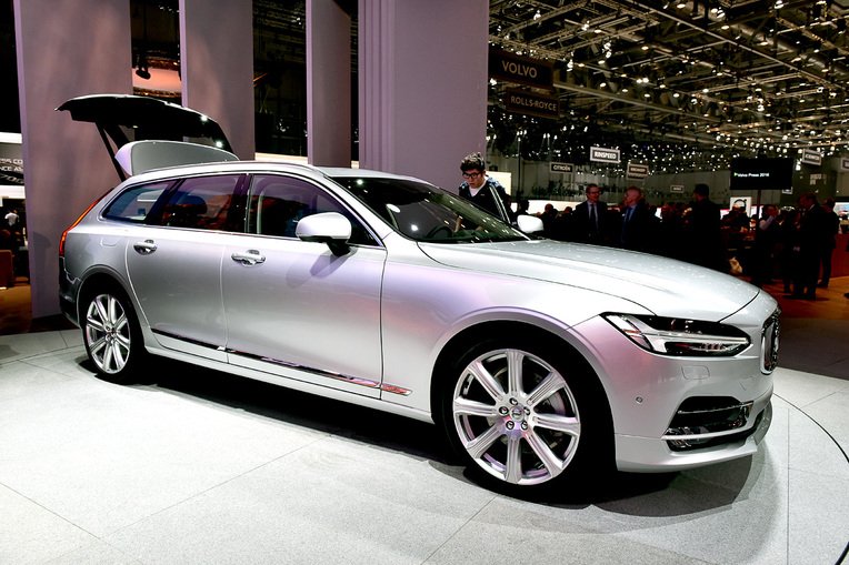 Ανοιξε τις πόρτες του στο κοινό το Σαλόνι Αυτοκινήτου της Γενεύης [εικόνες] | iefimerida.gr 13