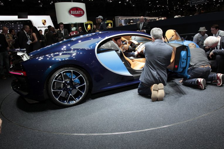 Ανοιξε τις πόρτες του στο κοινό το Σαλόνι Αυτοκινήτου της Γενεύης [εικόνες] | iefimerida.gr 2