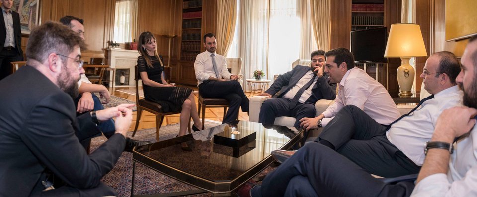 O Τσίπρας συναντήθηκε με τους υπουργούς της γενιάς του, μετά την ορκωμοσία -Τι είπε | iefimerida.gr 3