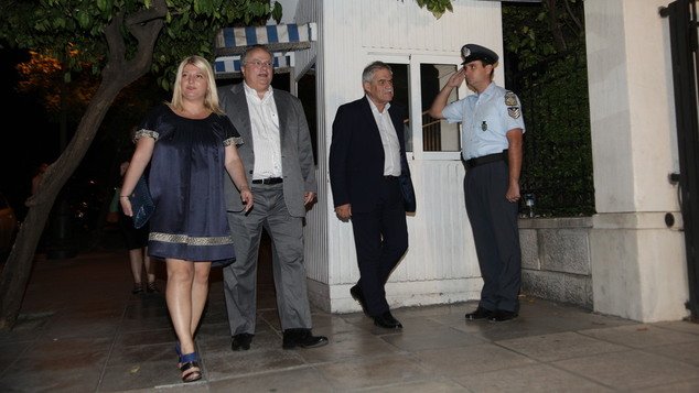 Τι απαντά βουλευτής ΣΥΡΙΖΑ στα πικρόχολα σχόλια για το ντύσιμό της στο ποτό του Μαξίμου | iefimerida.gr 1