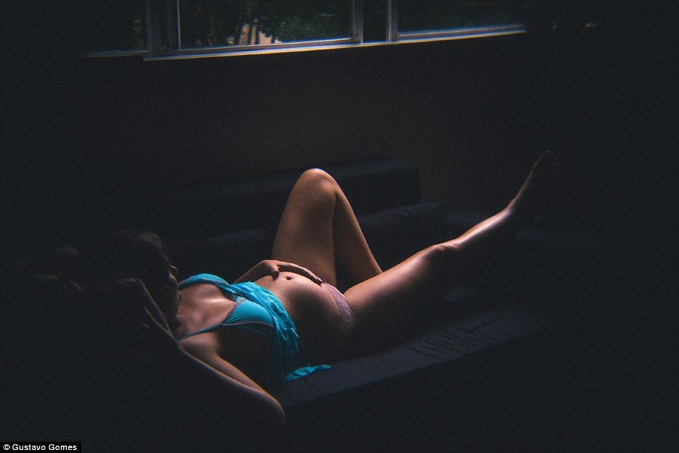 Φωτογράφισε τη σύντροφό του να γεννάει στο σπίτι τους -Καρέ καρέ ο τοκετός [εικόνες] | iefimerida.gr 7