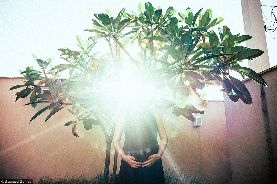 Φωτογράφισε τη σύντροφό του να γεννάει στο σπίτι τους -Καρέ καρέ ο τοκετός [εικόνες] | iefimerida.gr 3