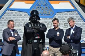 To αφεντικό της Walt Disney είναι Έλληνας και ακτιβιστής ομοφυλόφιλος [βίντεο] | iefimerida.gr 0