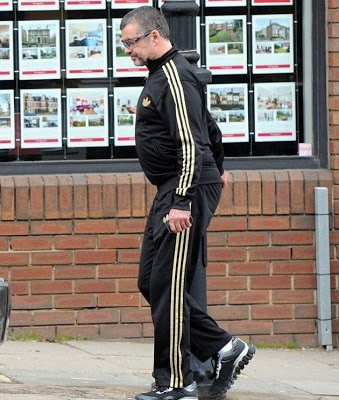 Σοκάρει ο Τζορτζ Μάικλ, έγινε μεσόκοπος με κοιλίτσα [εικόνες] | iefimerida.gr 0