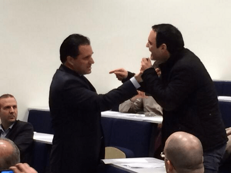 Χαμός στην ομιλία Γεωργιάδη στο Λονδίνο: Αντιπαράθεση με φοιτητές σε αγγλικά και ελληνικά -Δεν διακόπηκε η εκδήλωση [εικόνες&βίντεο] | iefimerida.gr 0