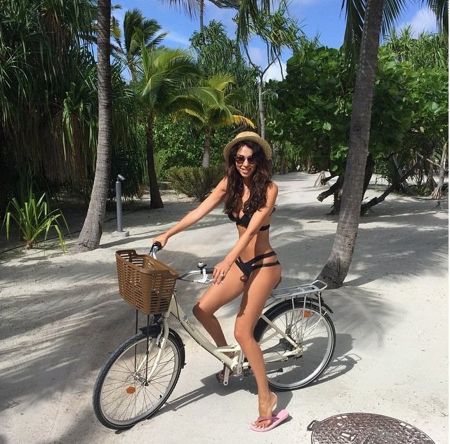 Μια νιόπαντρη «φωτιά» -Οι βουτιές της Γεωργίας Σάλπα στο ταξίδι του μέλιτος [εικόνες] | iefimerida.gr 0