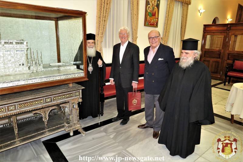 Ο Ρίτσαρντ Γκιρ στον πατριάρχη Ιεροσολύμων: Ρώτησε για τη μετάνοια και τον εξαγνισμό [εικόνες] | iefimerida.gr 2