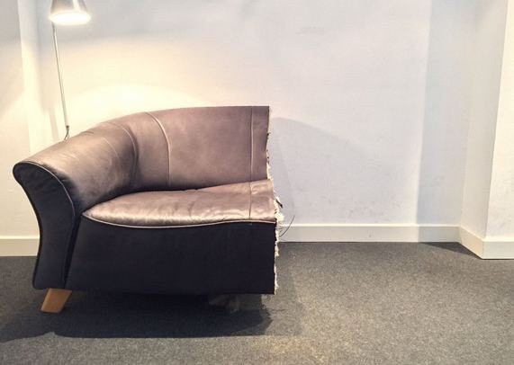 Η εκδίκηση του χωρισμένου - Εκοψε στη μέση τα πράγματα που είχε πάρει μαζί με την κοπέλα του [εικόνες & βίντεο] | iefimerida.gr 2