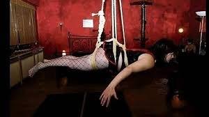 Πρόεδρος κόμματος στη Γερμανία σε στυλ… «50 αποχρώσεις του γκρι» [εικόνες] | iefimerida.gr 2