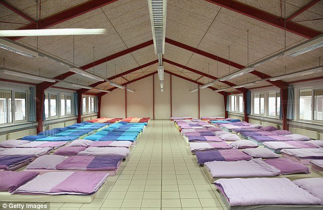 Γερμανία: 700 πρόσφυγες θα φιλοξενηθούν σε χωριό 100 κατοίκων -Η άφιξη στη νέα πατρίδα τους [εικόνες] | iefimerida.gr 4