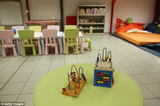 Γερμανία: 700 πρόσφυγες θα φιλοξενηθούν σε χωριό 100 κατοίκων -Η άφιξη στη νέα πατρίδα τους [εικόνες] | iefimerida.gr 5