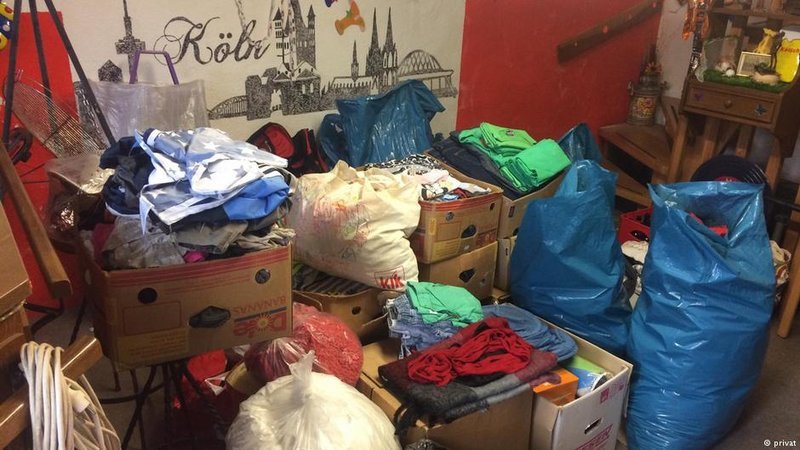 Το υπόγειο του Στέφαν Γκράλερτ γέμισε αμέσως με δωρεές -Φωτογραφίες: DW