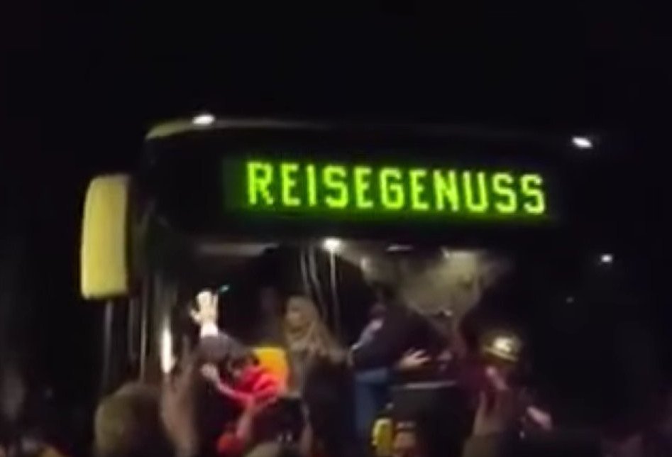 Γερμανία: Ρατσιστικό μένος αστυνομίας και όχλου κατά προσφύγων [βίντεο] | iefimerida.gr 0