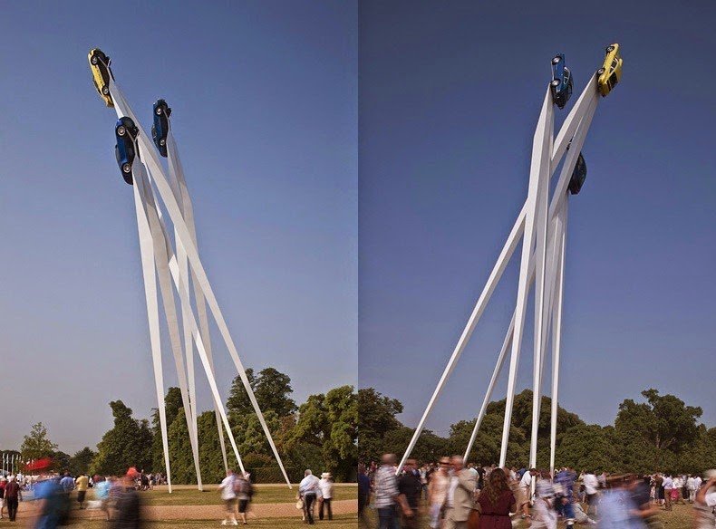 Γλυπτά που κόβουν την ανάσα -Ακριβά αυτοκίνητα πάνω σε κτίρια και σε διαδρόμους που οδηγούν στον ουρανό [εικόνες]  | iefimerida.gr 6