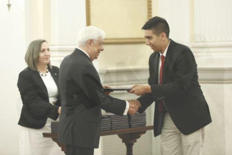 Ο Προκόπης Παυλόπουλος υποδέχτηκε ομάδα Αμερικανών φοιτητών του Northeastern University της Βοστώνης / Φωτογραφία ΑΠΕ ΜΠΕ