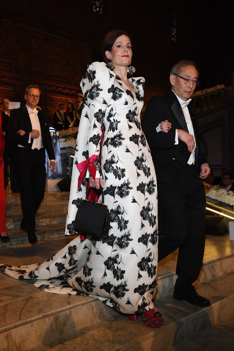 Η λαμπερή απονομή των Νόμπελ -Βασίλισσες, πριγκίπισσες και γκλαμ παρουσίες [εικόνες] | iefimerida.gr 10