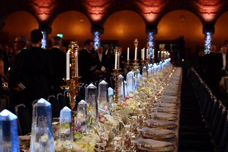 Η λαμπερή απονομή των Νόμπελ -Βασίλισσες, πριγκίπισσες και γκλαμ παρουσίες [εικόνες] | iefimerida.gr 1