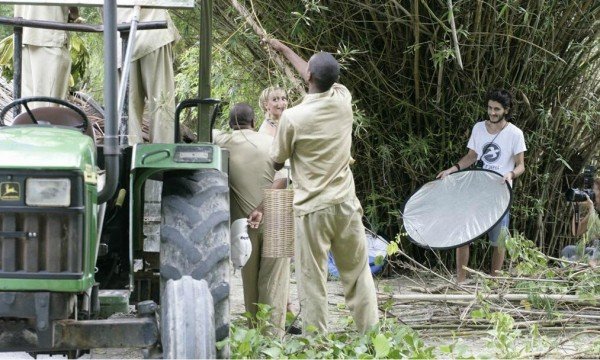 Η Ζέτα Μακρυπούλια φωτογραφίζεται στις Σεϋχέλλες [εικόνες] | iefimerida.gr 3